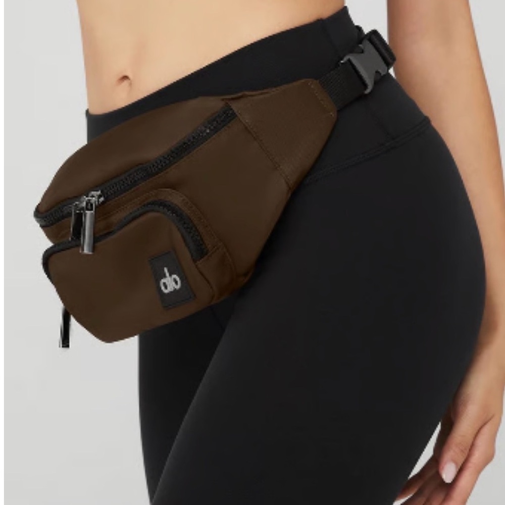 ALO Yoga Espresso Belt Bag